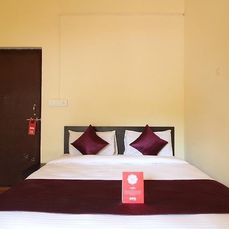 Oyo 10385 Hotel Nirmala Vilas Candolim Exteriör bild