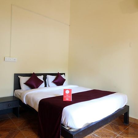 Oyo 10385 Hotel Nirmala Vilas Candolim Exteriör bild