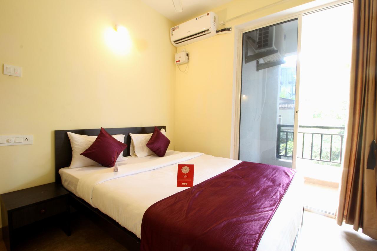Oyo 10385 Hotel Nirmala Vilas Candolim Exteriör bild